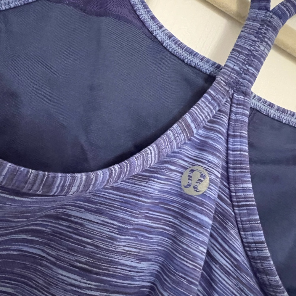 Lululemon Racerback Tank Size 0 - Picture 3 of 4